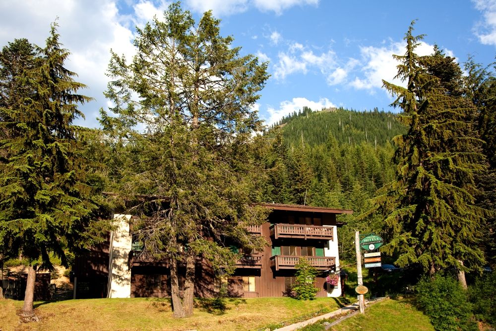 Crystal Mountain Hotels Екстериор снимка
